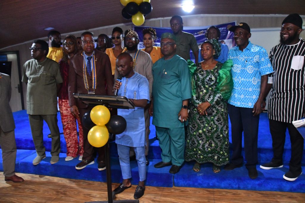 charter-presentation-and-induction-ceremony-of-the-first-passport-club-in-nigeria-and-africa-rotary-club-of-nigeria-globetrotters